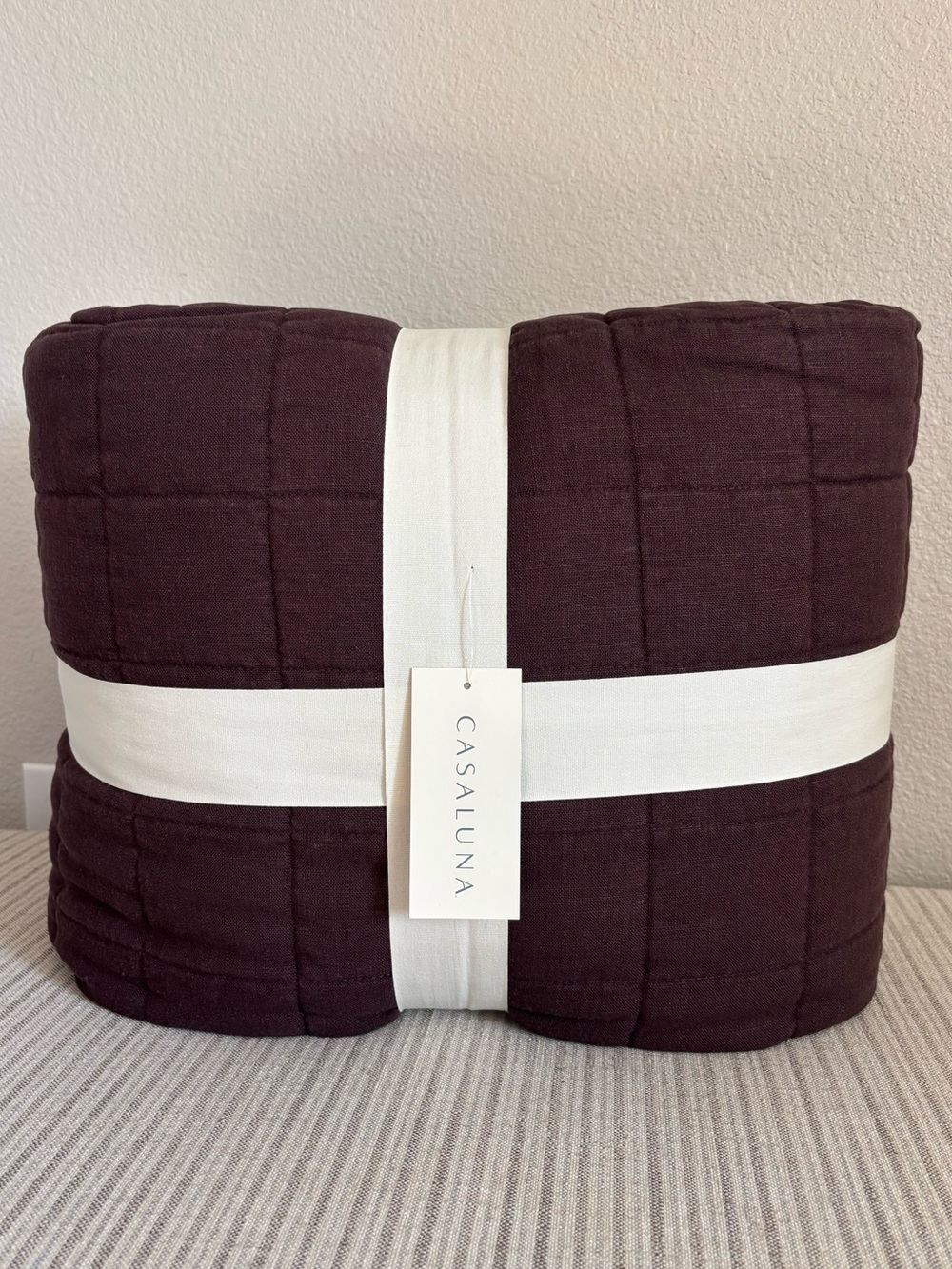 NWT Full/Queen Heavyweight Linen Blend Quilt Dark Fig - Casaluna